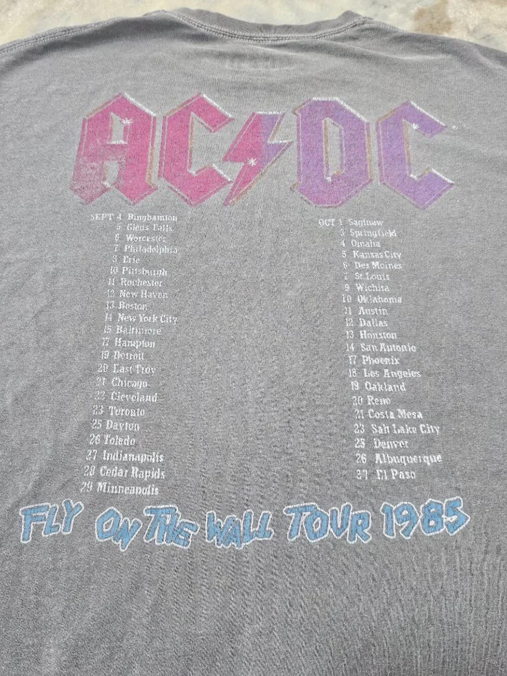 ACDC Fly on the Wall 1985 Tour T Shirt Gray Graphic Band Tee XL